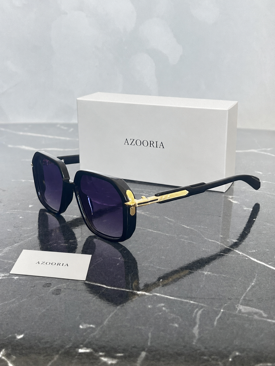 Royal Oversize Noir & Or — vue côté avec carte AZOORIA
